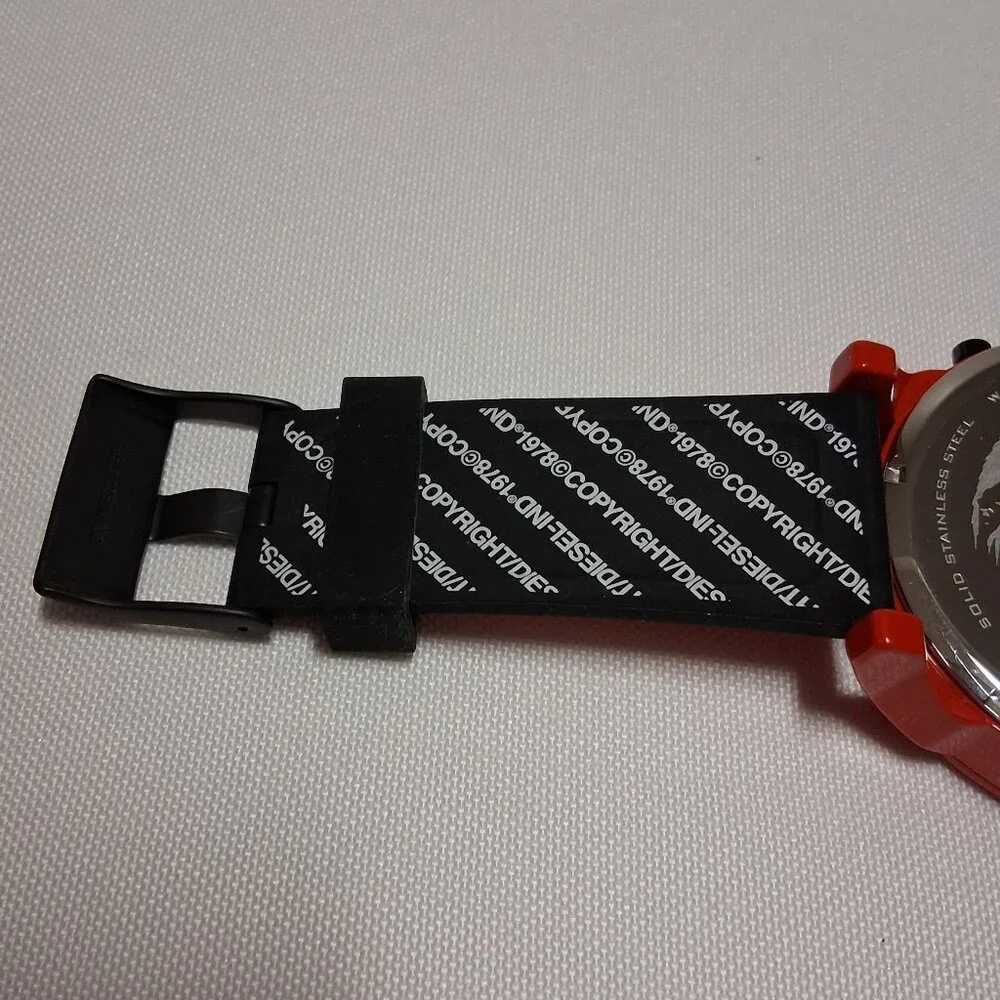 Diesel Mr. Daddy Three-Hand Silicone Watch – Model DZ7431